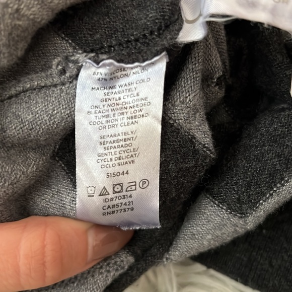 Ann Taylor, XSP, Sweater Shirt, Cozy Casual/Work Top. Dry Cleaned. - Picture 4 of 4